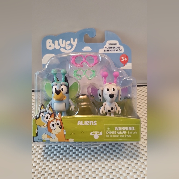 Bluey Cartoon Bundle- Baby Face & Aliens - Picture 3 of 5